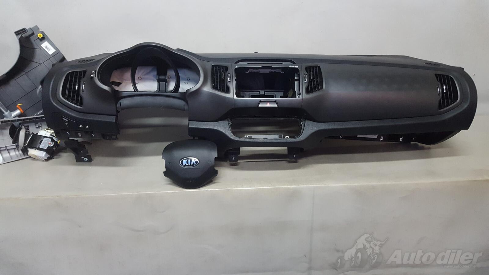 Instrument tabla za Automobile Kia Sportage 20112015 Cijena 1000 € Crna Gora