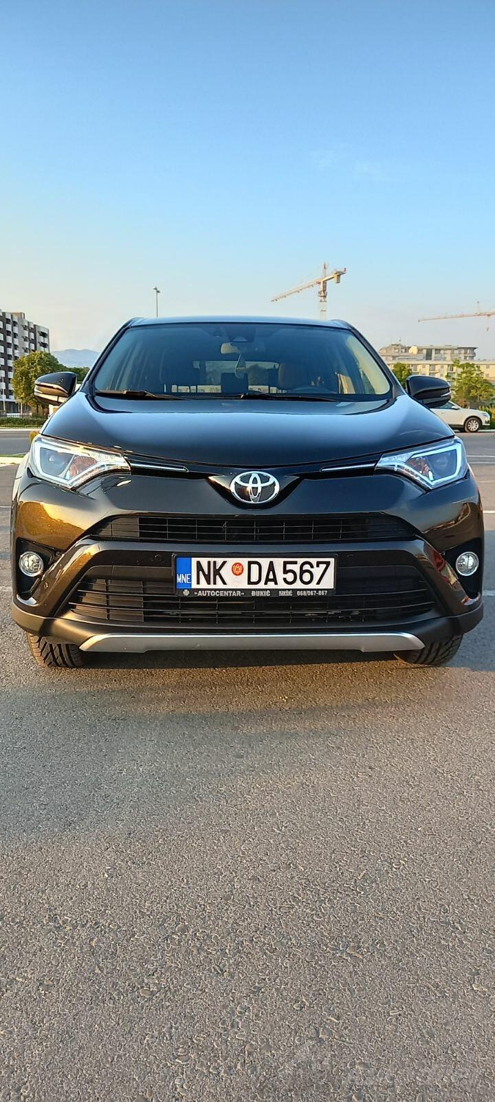 Toyota crna gora