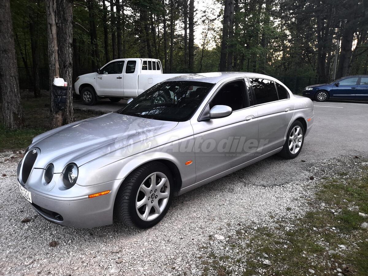 Jaguar SType 2.7 biturbo Cijena 4500 € Crna Gora Nikšić Nikšić (uži dio) Automobili