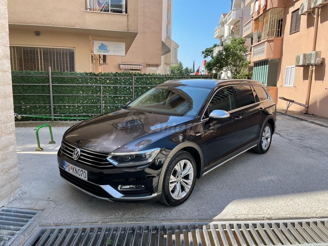 Vw Passat Alltrack Sweet Date Brown Gold Met Code: Lc1Y Aerosol Spray Paint Chip/Scratch Repair main image 1