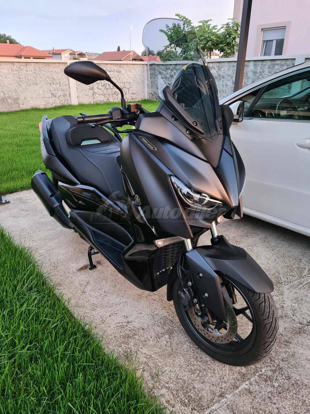 yamaha-x-max-iron-max-300-cijena-6000-crna-gora-podgorica