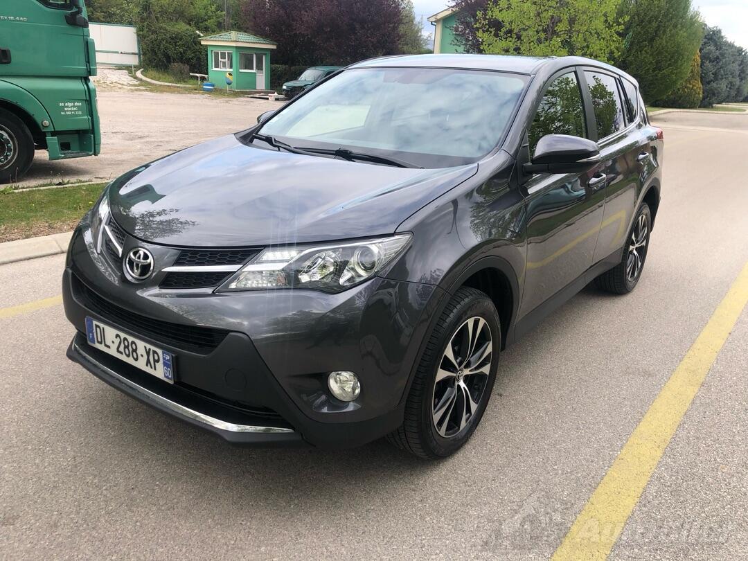 Toyota crna gora