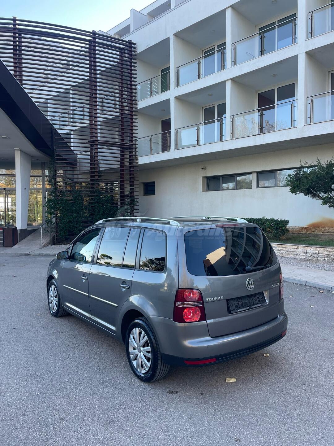 Volkswagen - Touran - 2.0 TDI DSG - Cijena 5299 € - Mali i Zi Ulqini ...