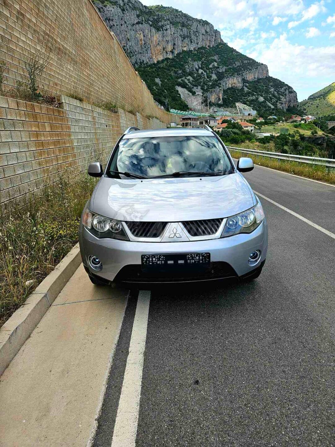 mitsubishi-outlander-2-0-tdi-4x4-cijena-7000-crna-gora