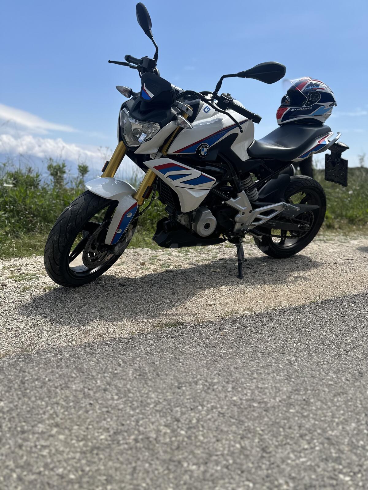 bmw bike g310r mileage