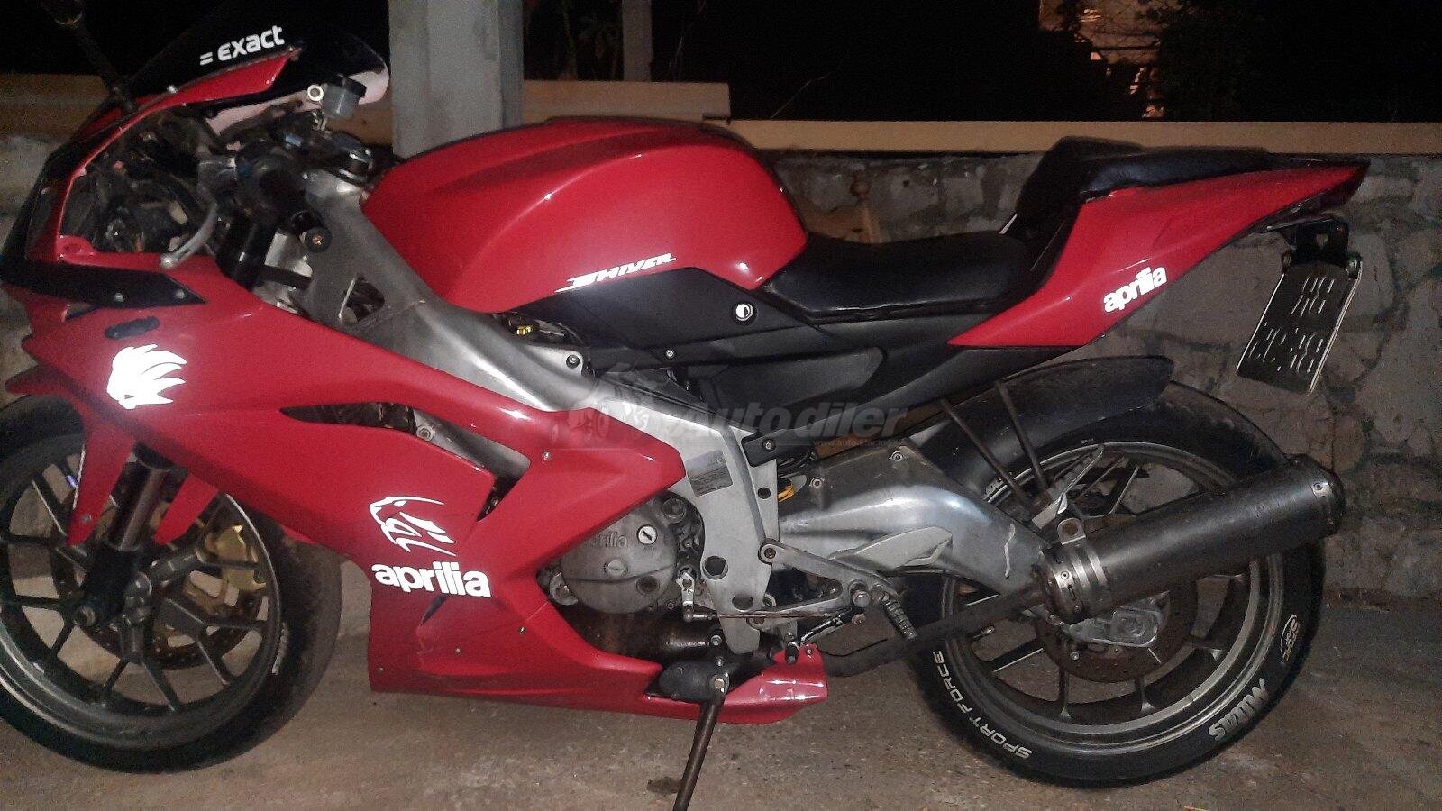aprilia rs 125 red