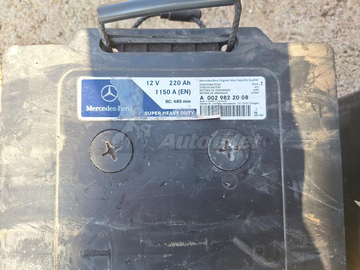 Akumulator Varta - 220ah 12V - 220 Ah - Cijena 200 € - Черногория ...