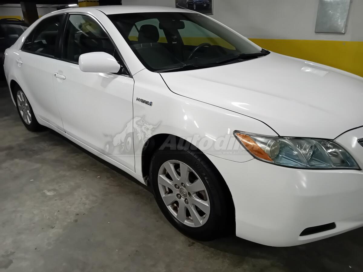 Toyota - Camry - 2.3 Hibrid - Cijena 5400 € - Montenegro Podgorica