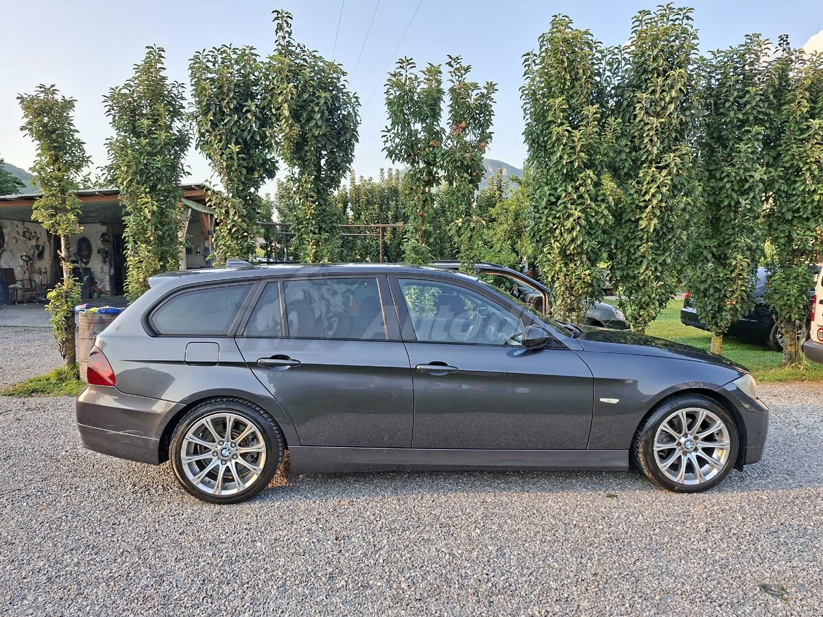 320