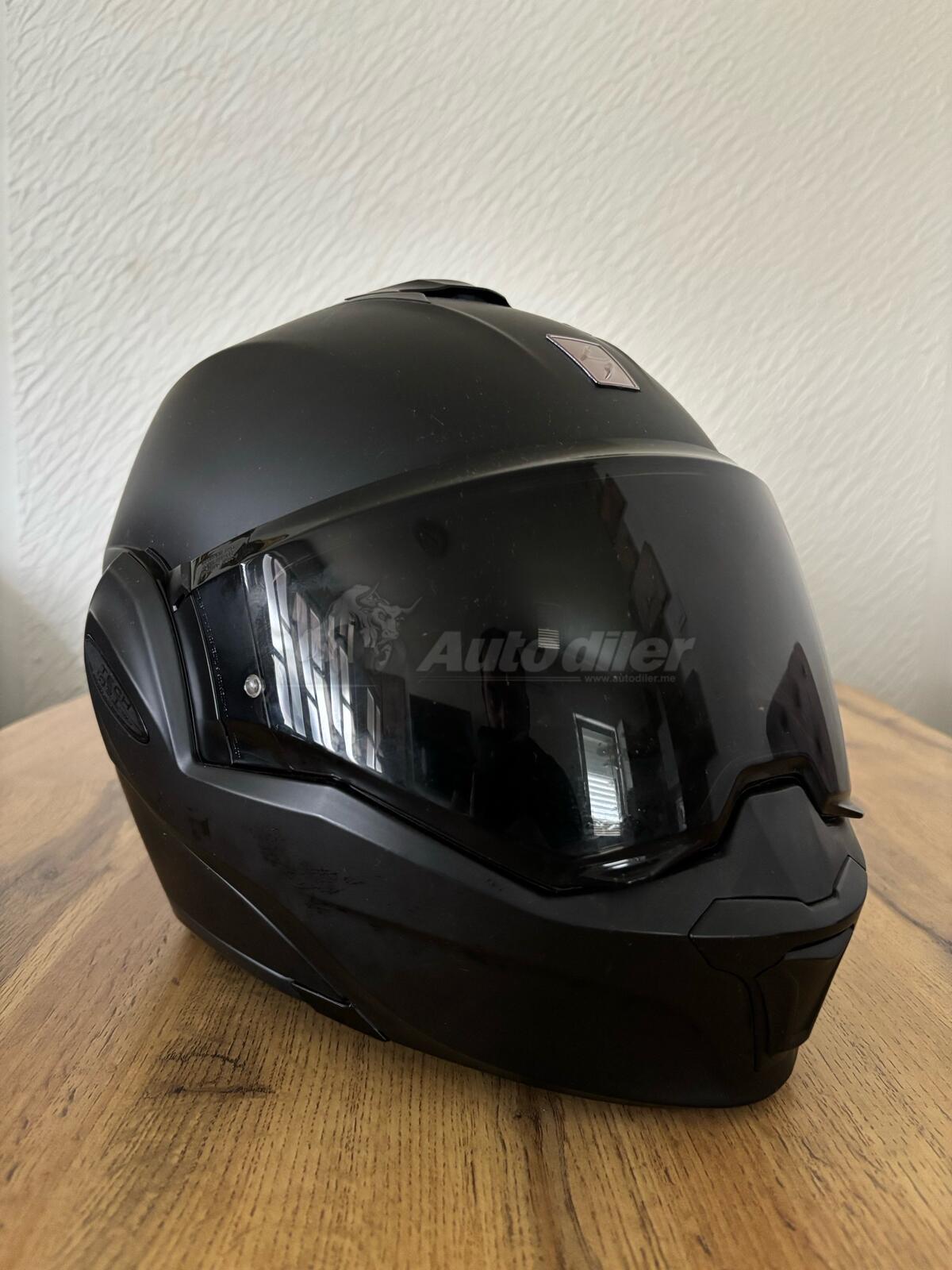 Shoei - Aaaaaaa - Cijena 200 € - Montenegro Podgorica Centar grada ...