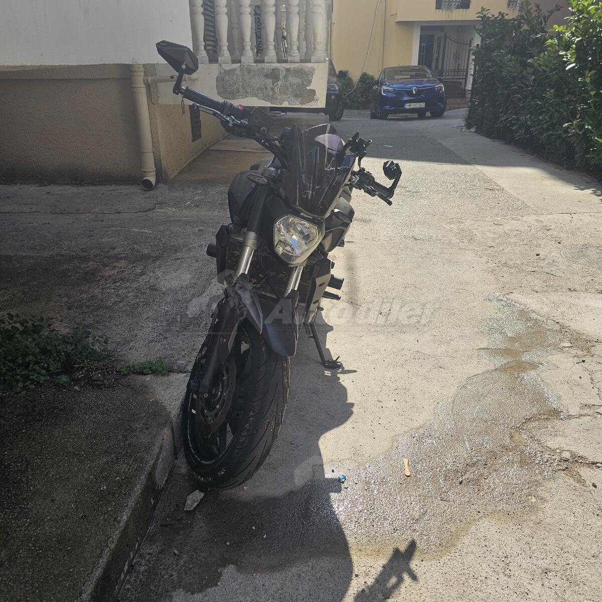 Yamaha MT 07 Cijena 5000 Crna Gora Budva Centar Grada Motori yamaha-mt-07-cijena-5000-crna-gora-budva-centar-grada-motori