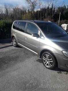 Volkswagen - Cross Touran - 1.9 tdi