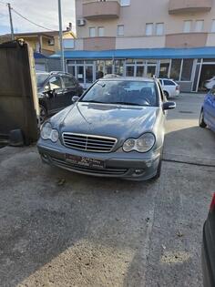 U djelovima Mercedes Benz - C 200 200 cdi