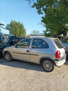 Opel - Corsa 1.2 in parts