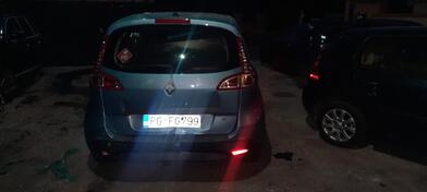 Renault - Scenic 15 in parts