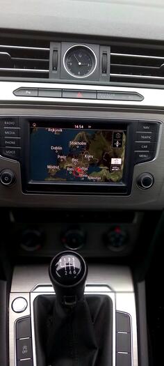 Volkswagen - Passat - B-8