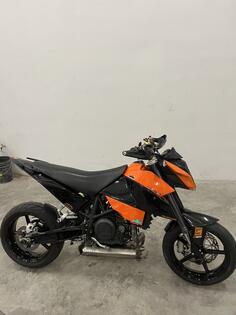 KTM - 690 duke