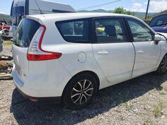 Renault - Grand Scenic  in parts