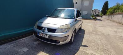 Renault - Scenic - 1,9