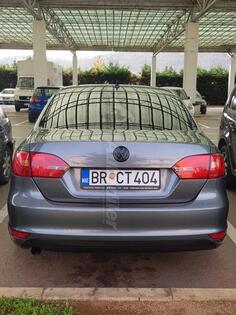 Volkswagen - Jetta - 1.6 tdi