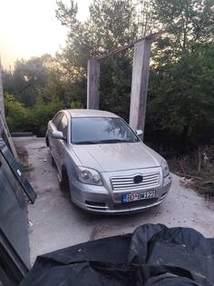 U djelovima Toyota - Avensis 2.2