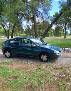 Renault - Megane - 1.4E