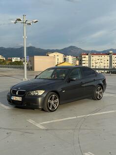 BMW - 320