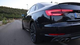 Audi - A4 - S-line
