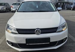 Volkswagen - Jetta - 1.6 tdi AUTOMATIK