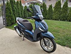 Piaggio - Beverly 300