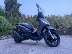 Piaggio - Beverly 300