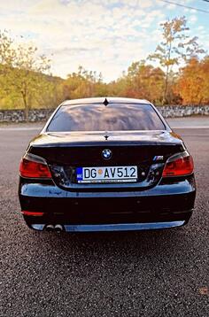 BMW - 525