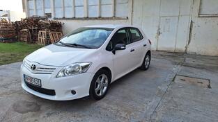 Toyota - Auris - Efelmotors