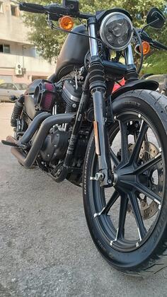 Harley-Davidson - Sportster 883N IRON