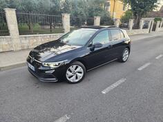 Volkswagen - Golf 8 - 2.0 TDI STYLE