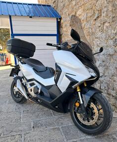 Honda - FORZA 750