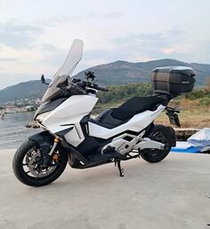 Honda - FORZA 750