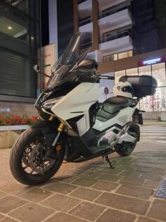 Honda - FORZA 750