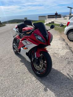 Yamaha - R6