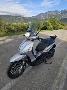 Piaggio - Beverly 300s