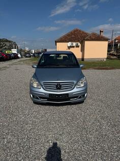 Mercedes Benz - B 220 - B200 CDI