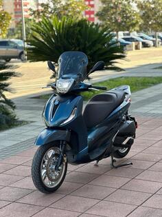 Piaggio - Beverly 300