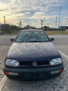 Volkswagen - Golf 3 - 1.6 benzin