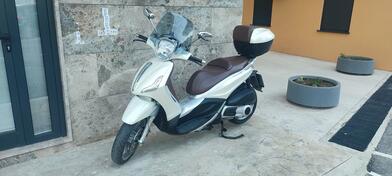 Piaggio - Beverly 300