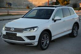 Volkswagen - Touareg - R LINE