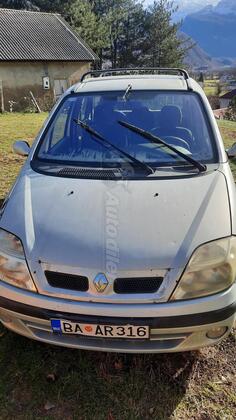 Renault - Scenic 1.9 dci in parts