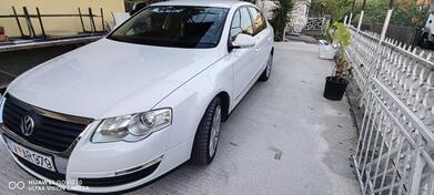 Volkswagen - Passat