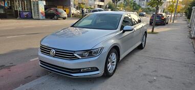 Volkswagen - Passat - 1.6 tdi DSG HIGHLINE TOTALNI FUL