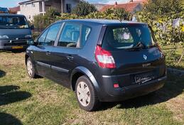 Renault - Scenic 1.5 DCI in parts