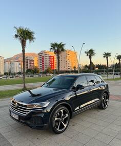 Volkswagen - Touareg